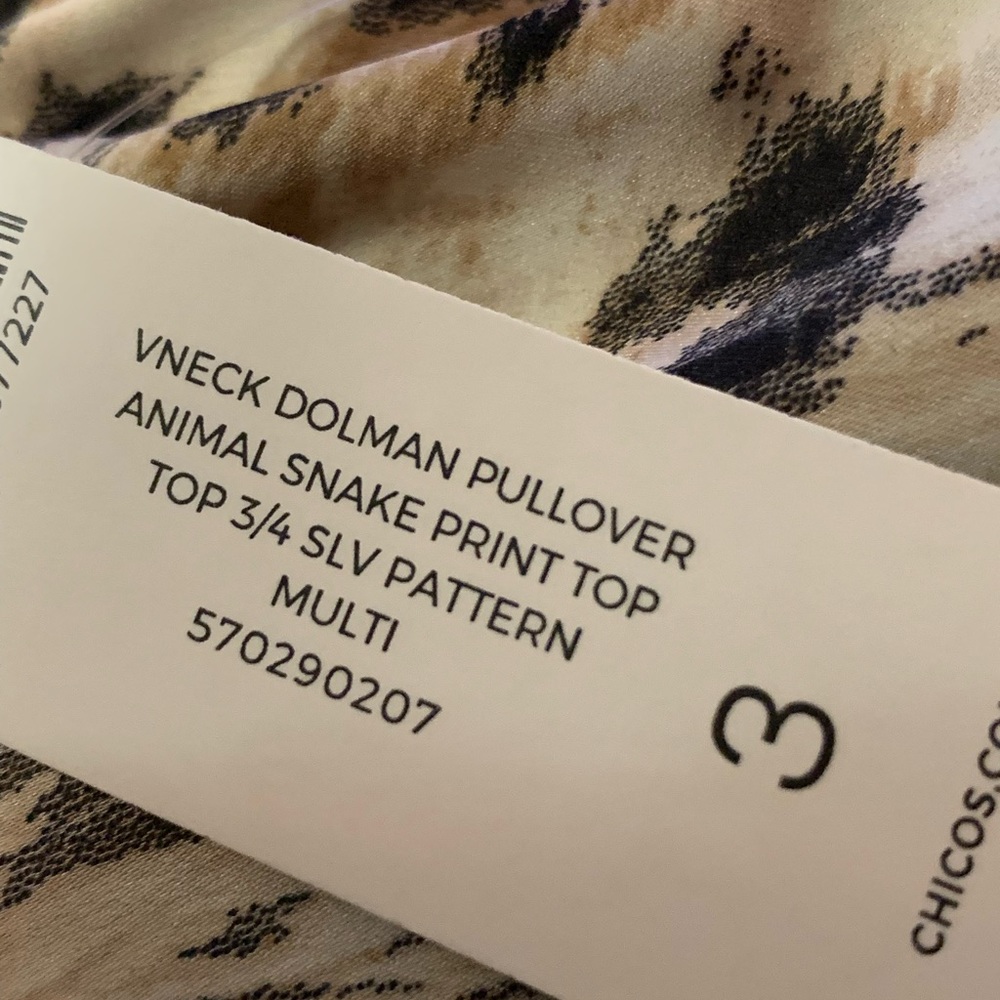 Chicos Brand new with tags v neck Dolman sleeve Animal /Snake 3  XL $99.00 silky - Picture 5 of 7
